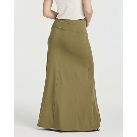 Comfort Meets Style: 3-Pack High-Waisted Maxi Skirts for Women in Plus Sizes - Picture 3 of 6